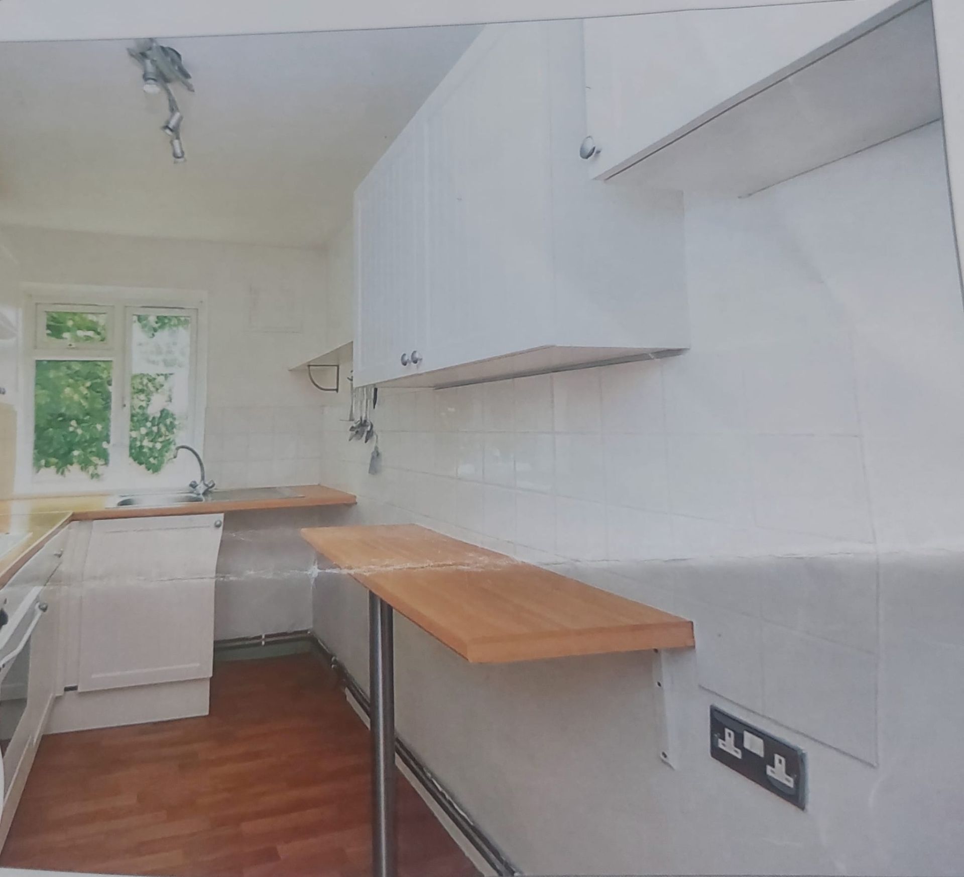 Flat in Gillingham - Image 2