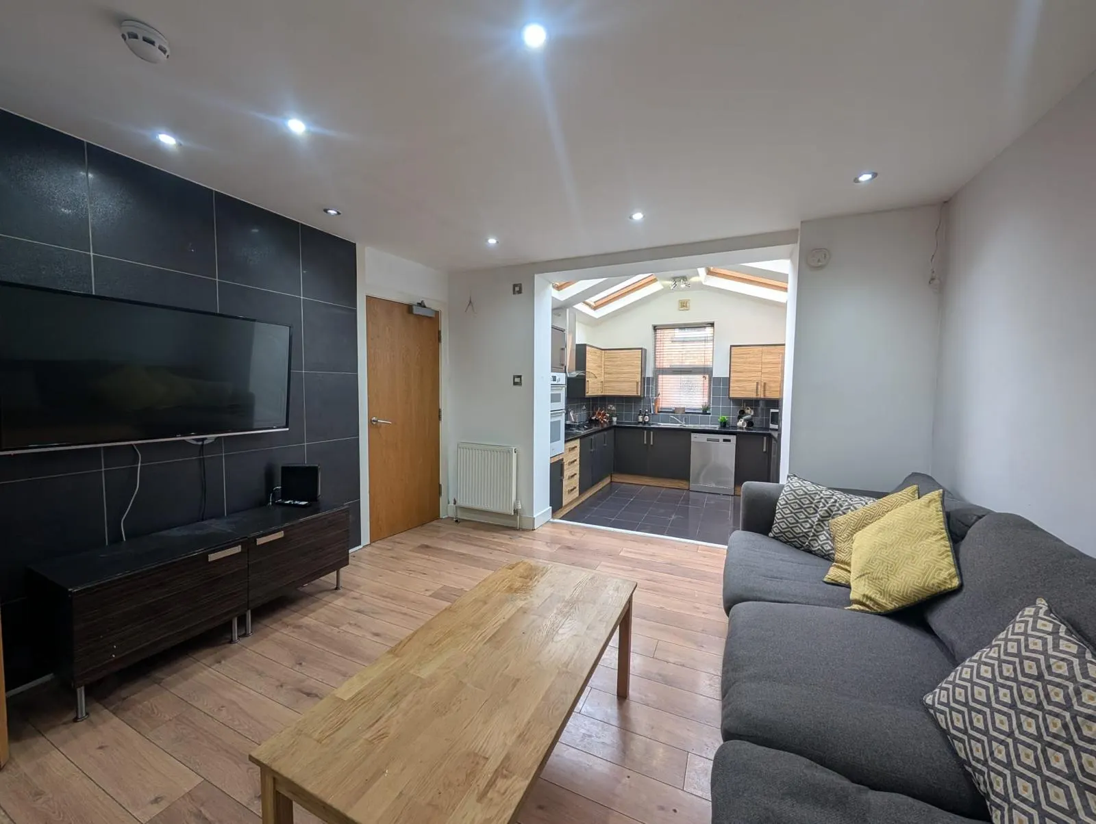 House in Leeds - Image 8