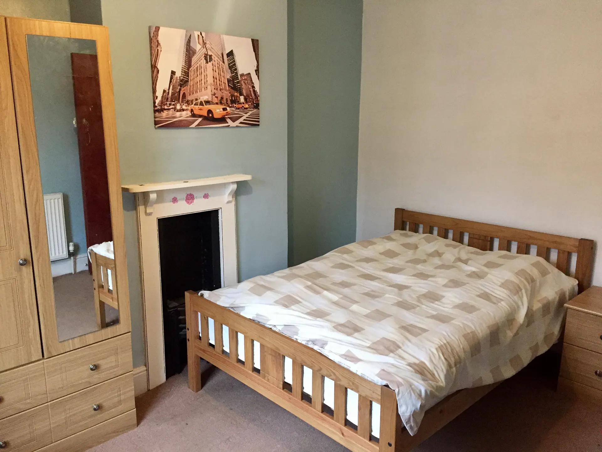 House in Worcester - Image 5