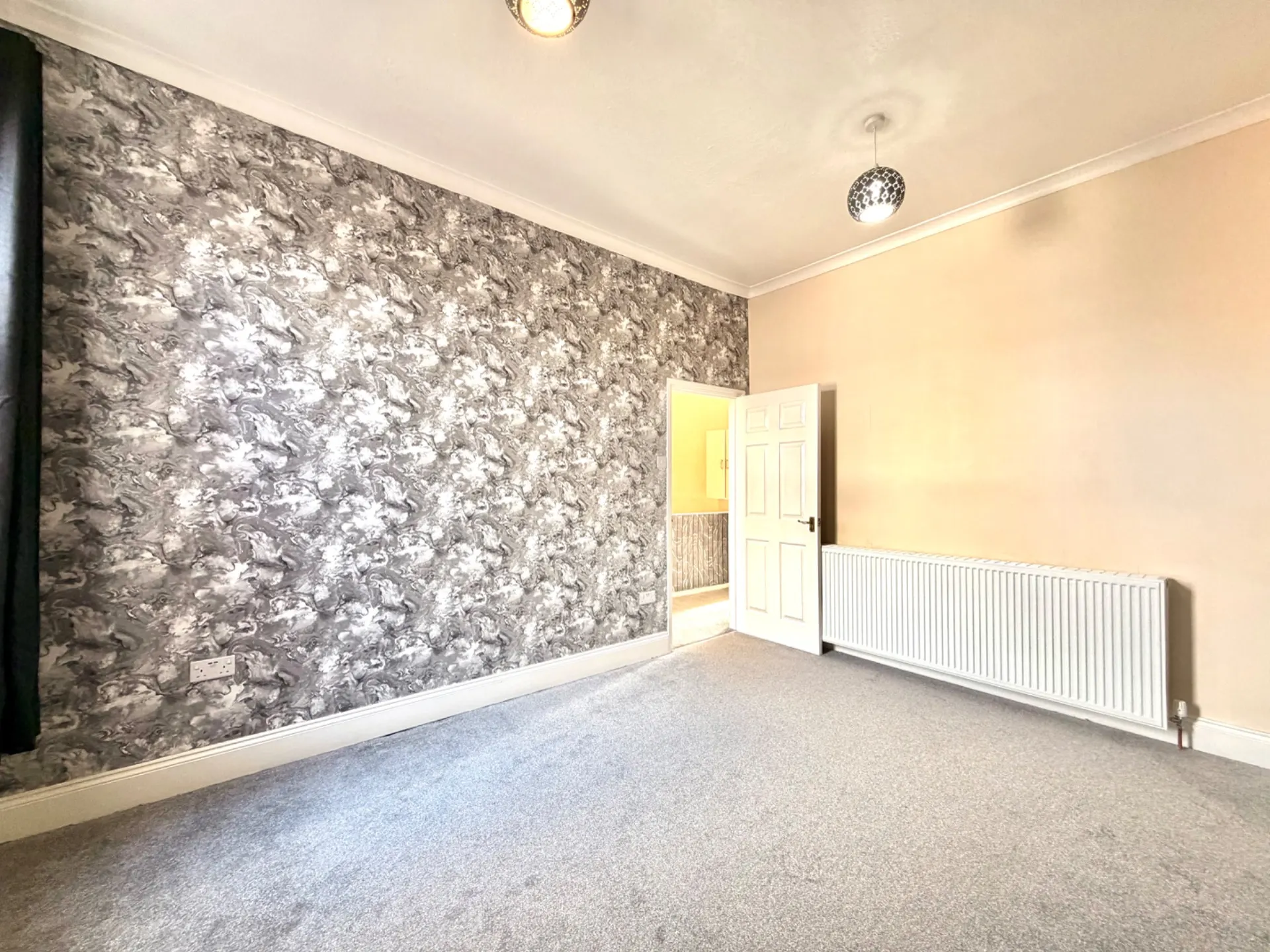 Flat in Gateshead - Image 2