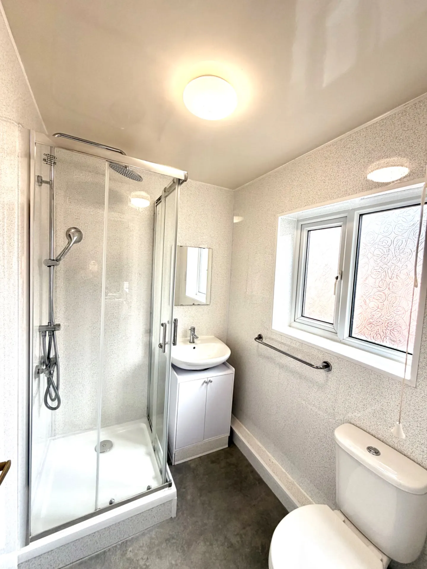 Flat in Gateshead - Image 5
