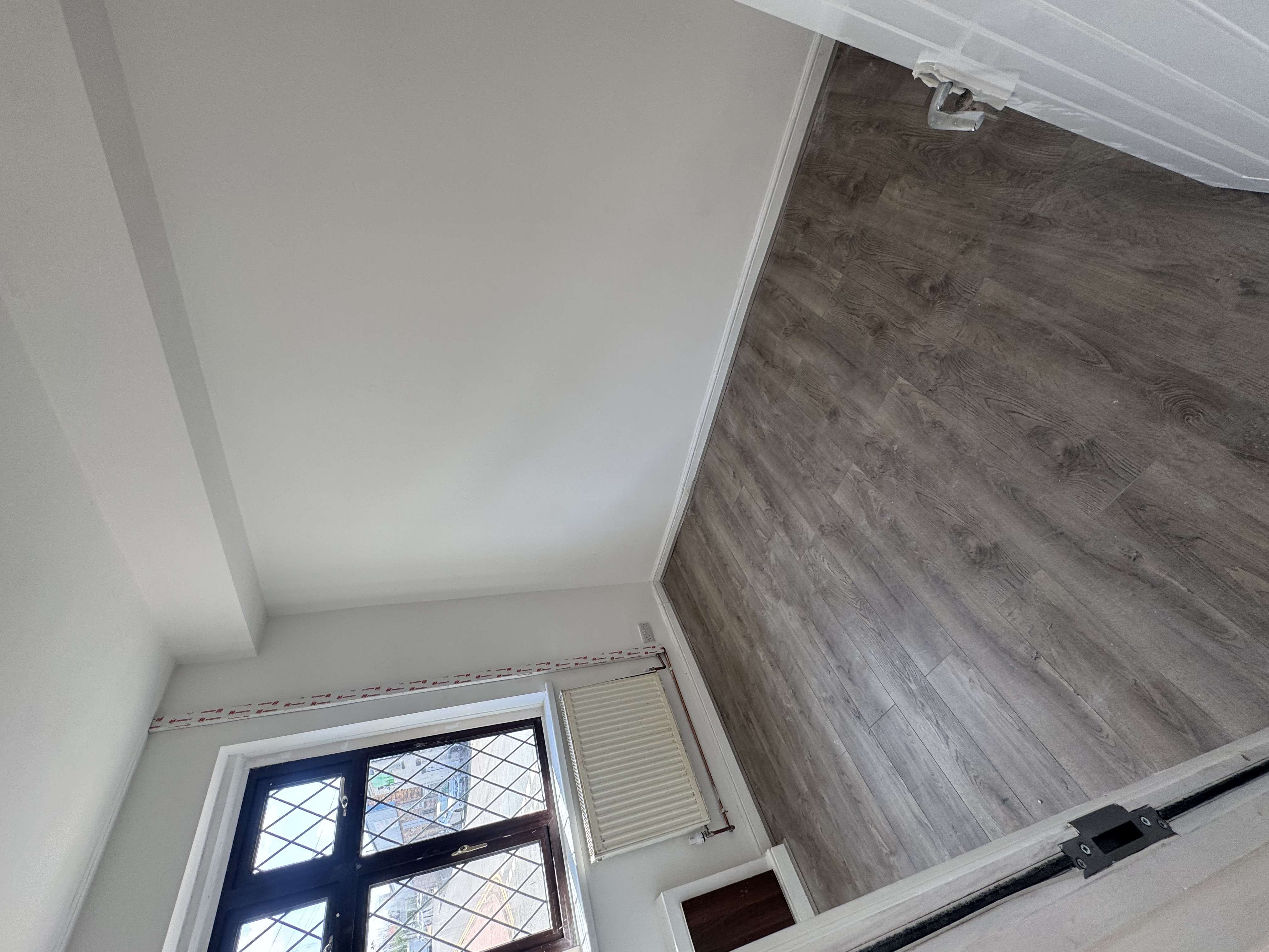 House in Stoke-On-Trent - Image 4