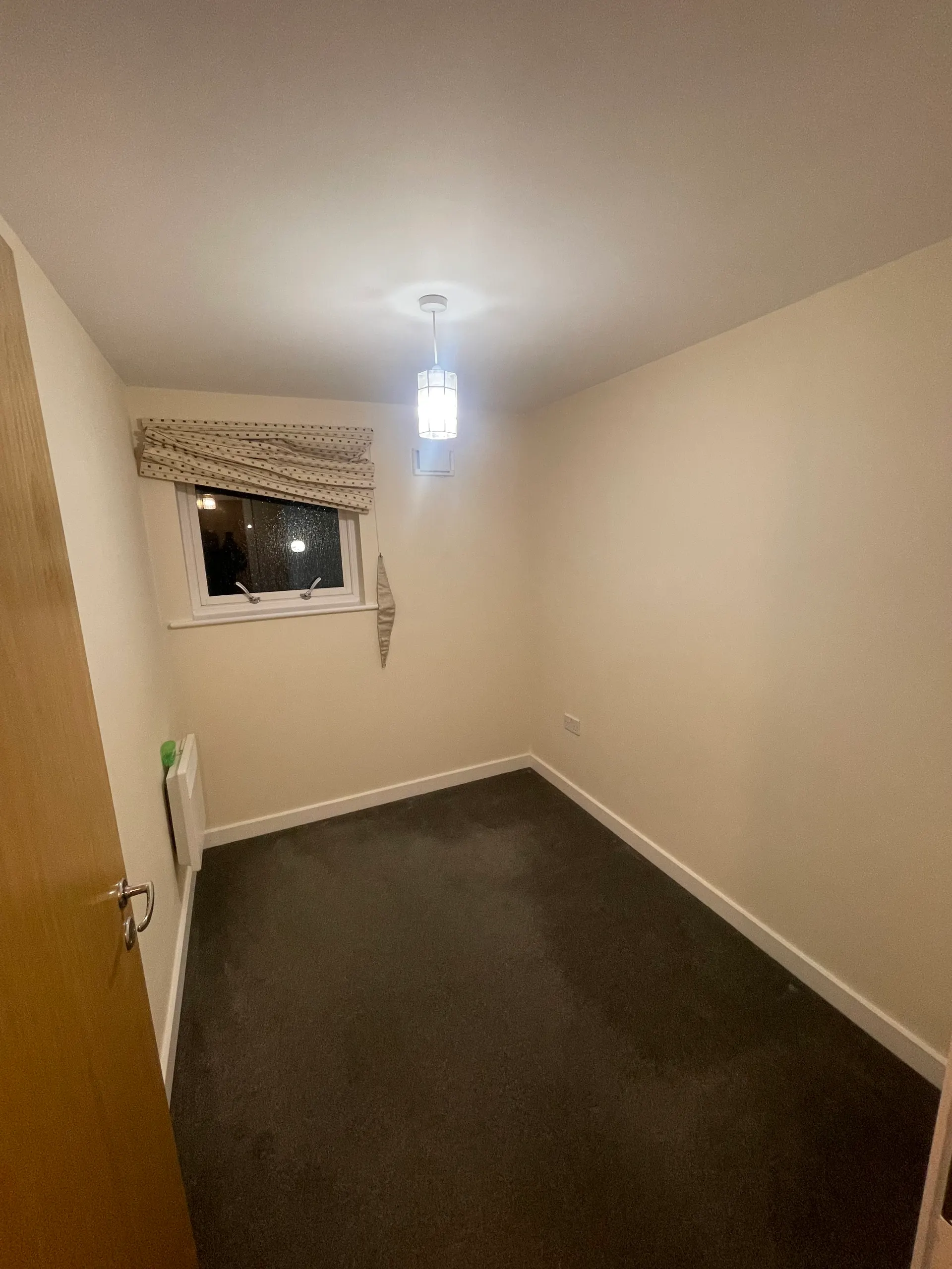 Flat in Milton Keynes - Image 4