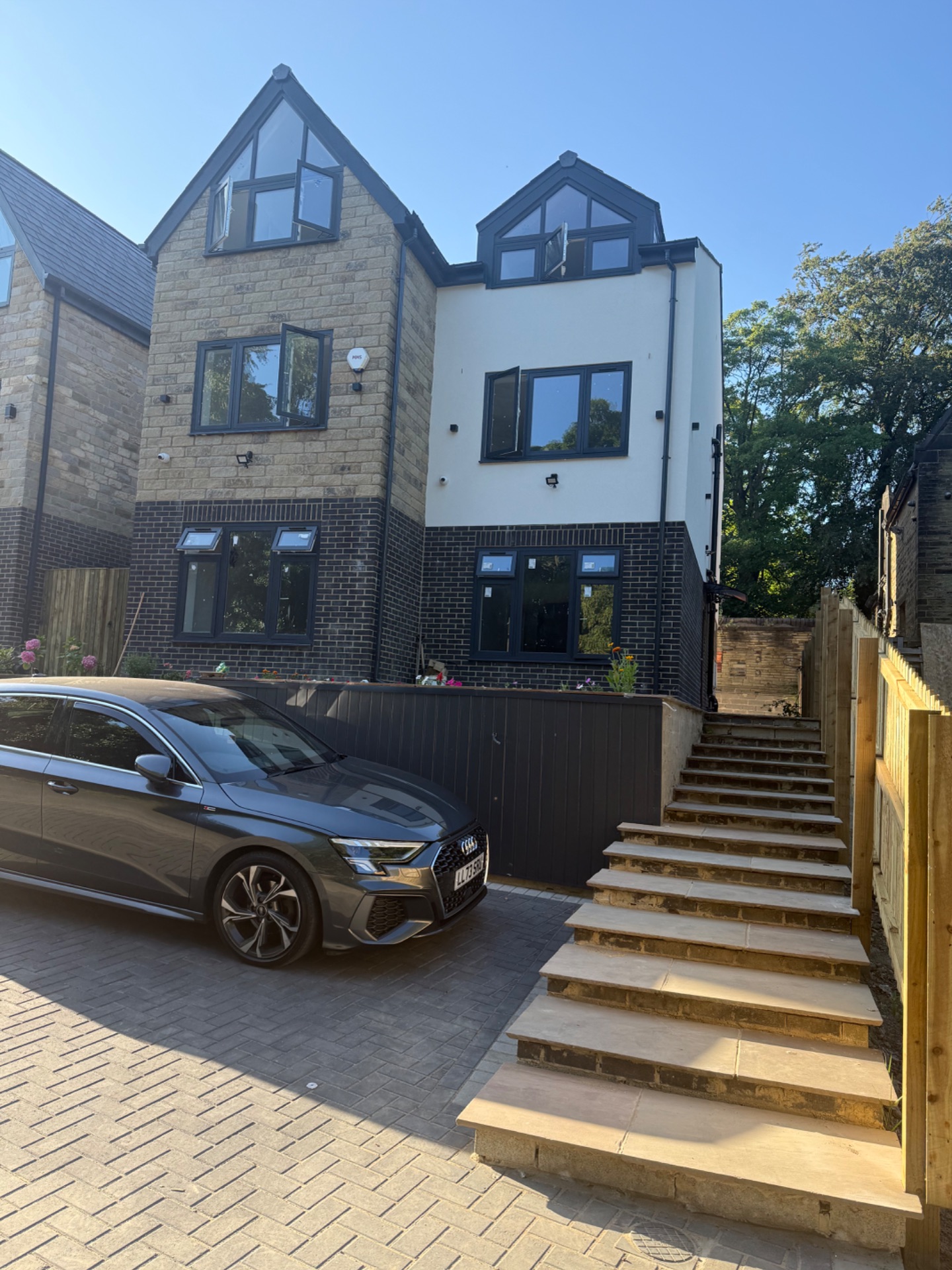 House in Bradford - Image 4