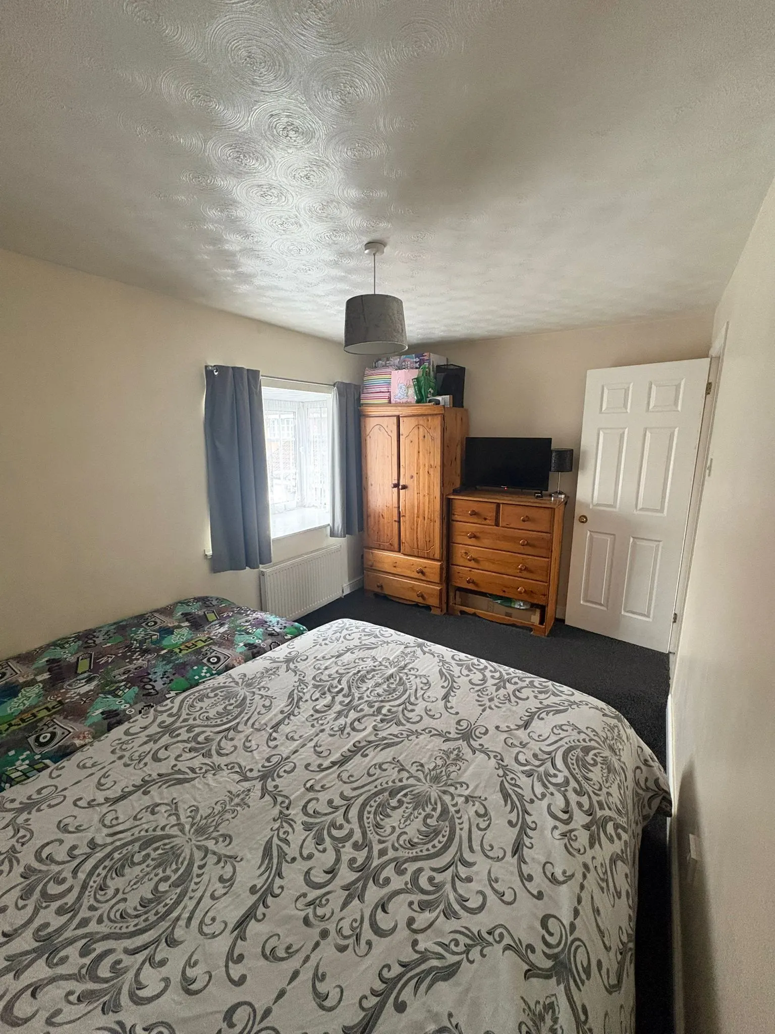 House in Luton - Image 2