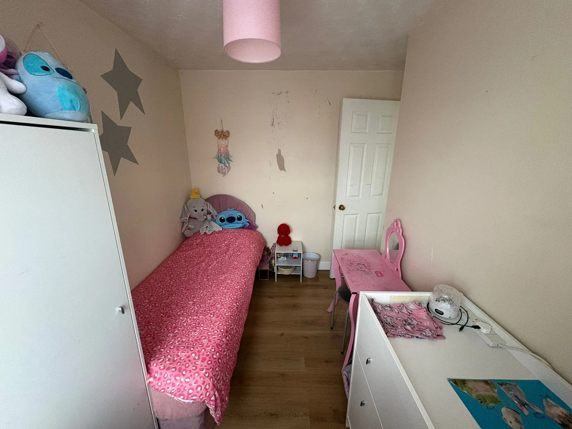 House in Luton - Image 3