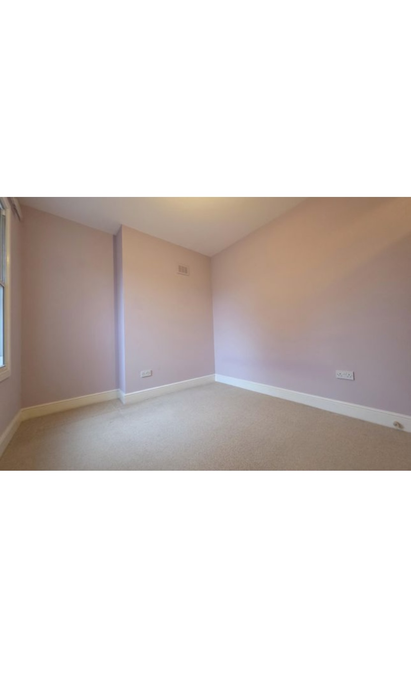 Flat in Wolverhampton - Image 3
