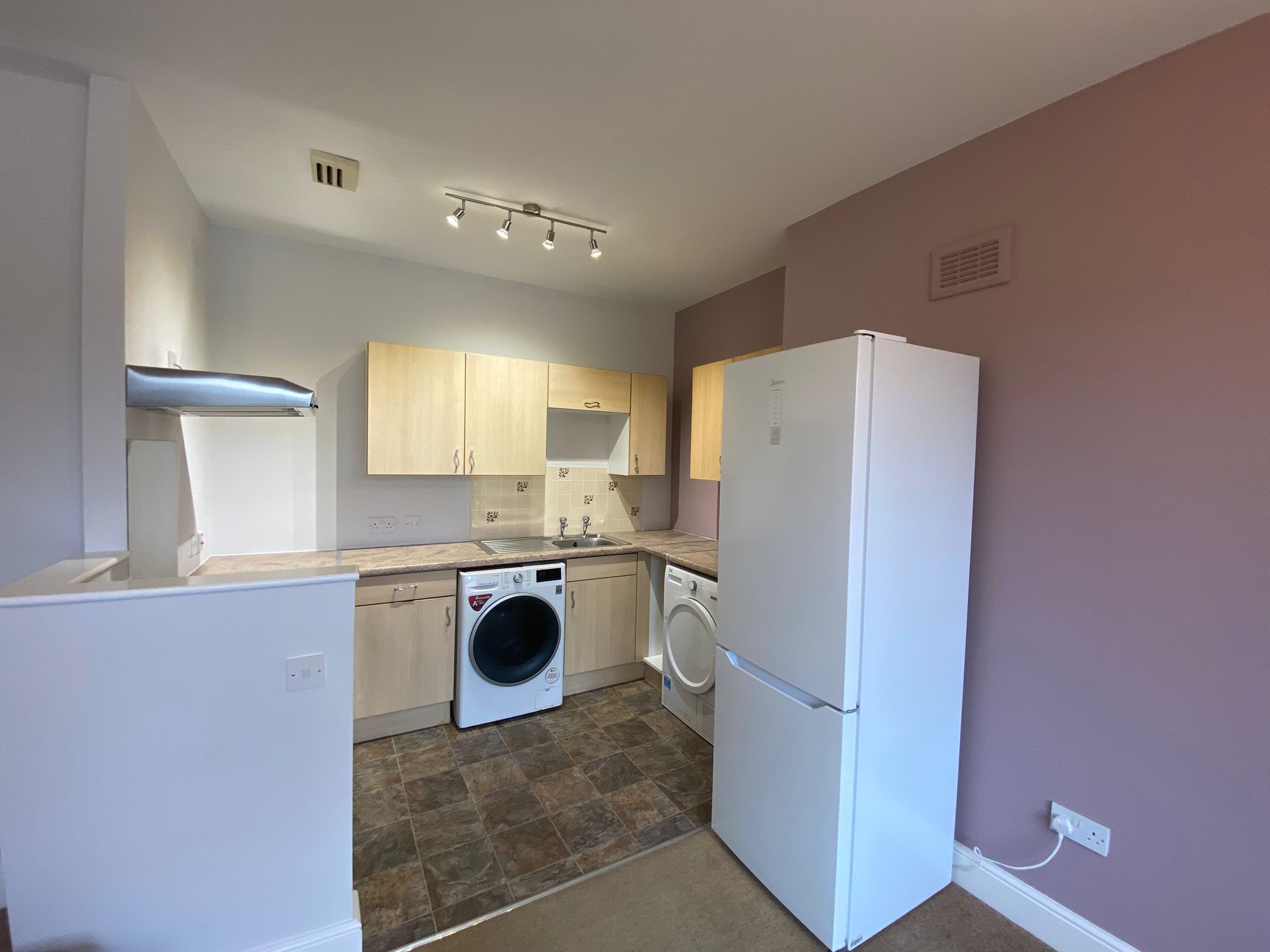 Flat in Wolverhampton - Image 6