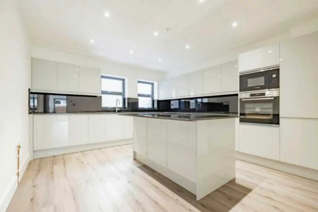 House in Bushey - Image 6