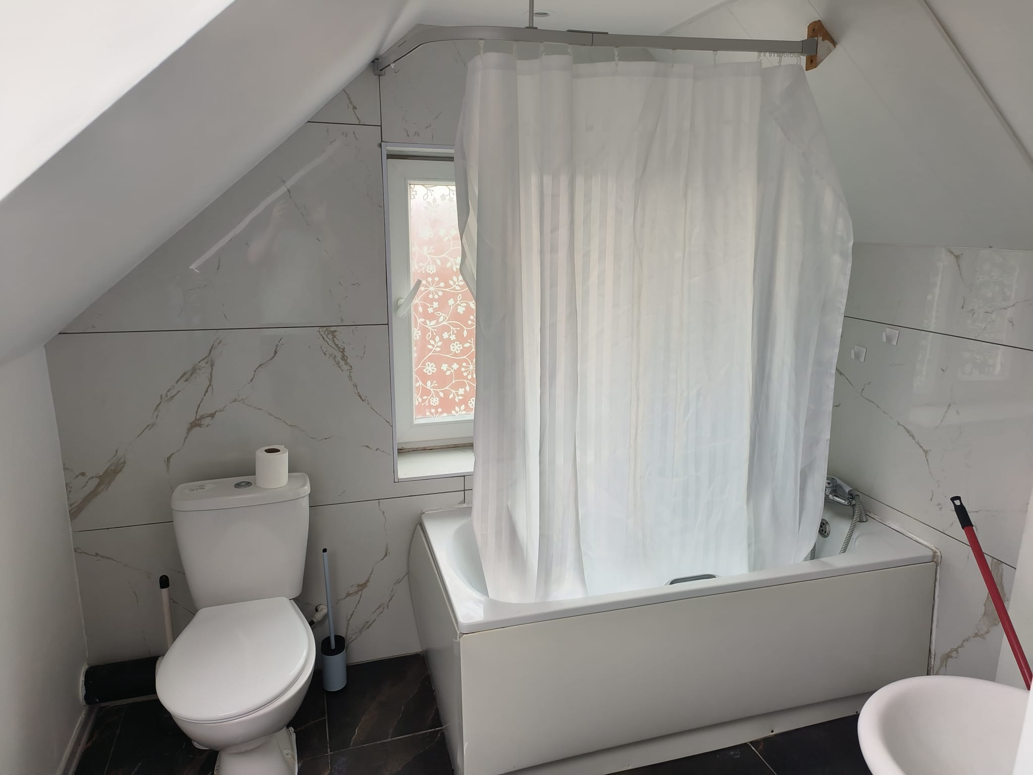 Flat in Croydon - Image 5