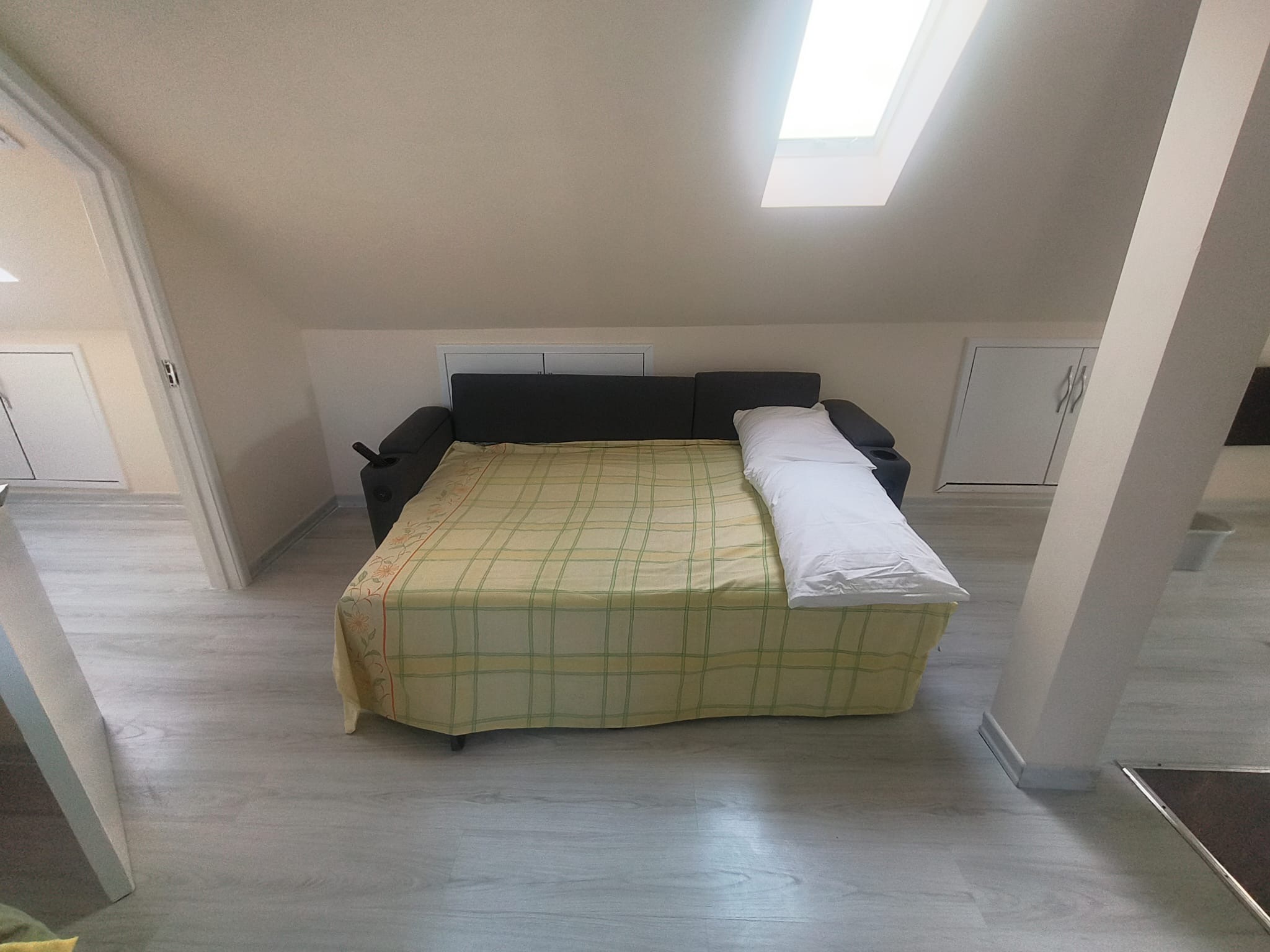 Flat in Croydon - Image 8
