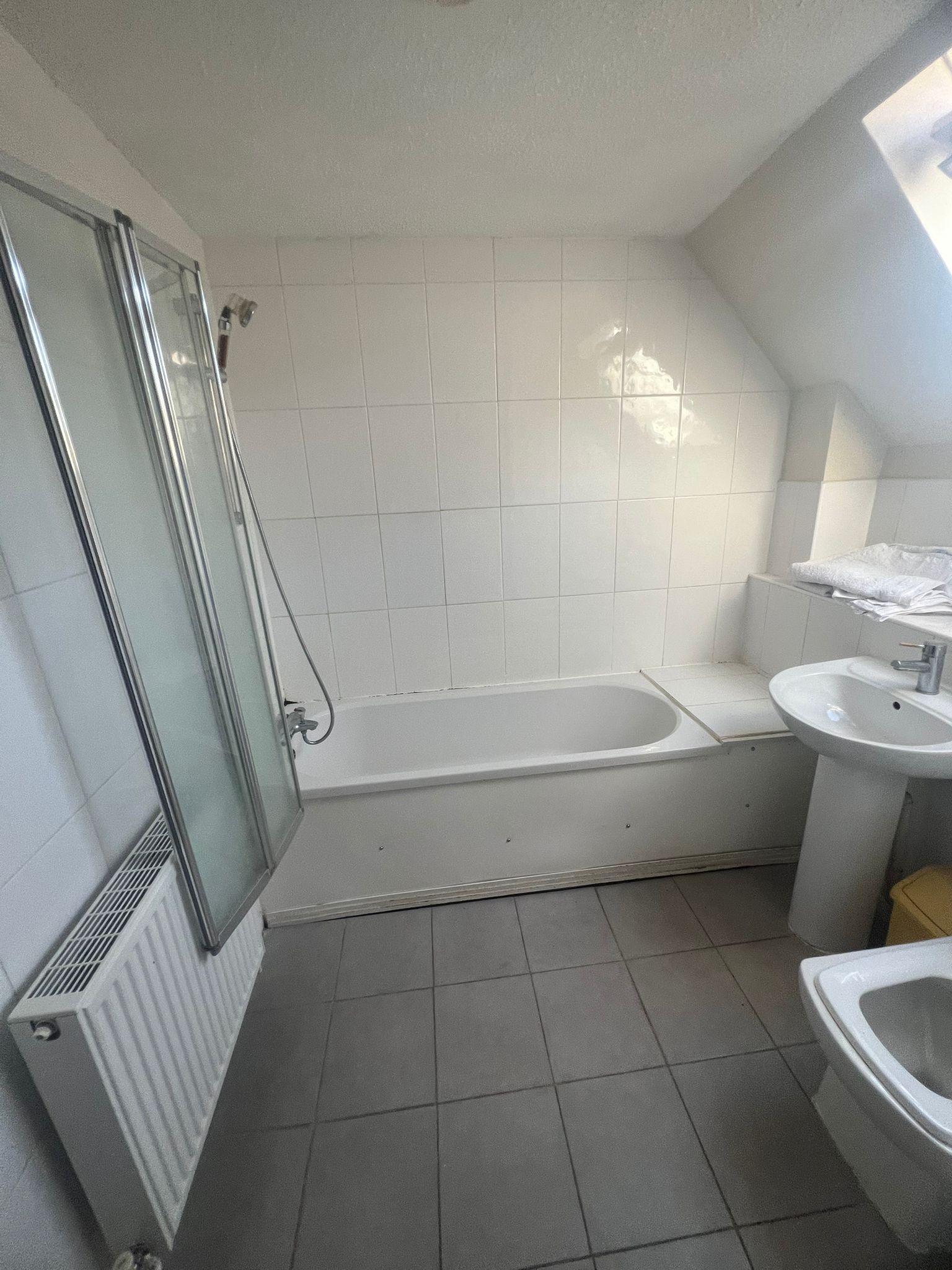 House in Leicester - Image 3