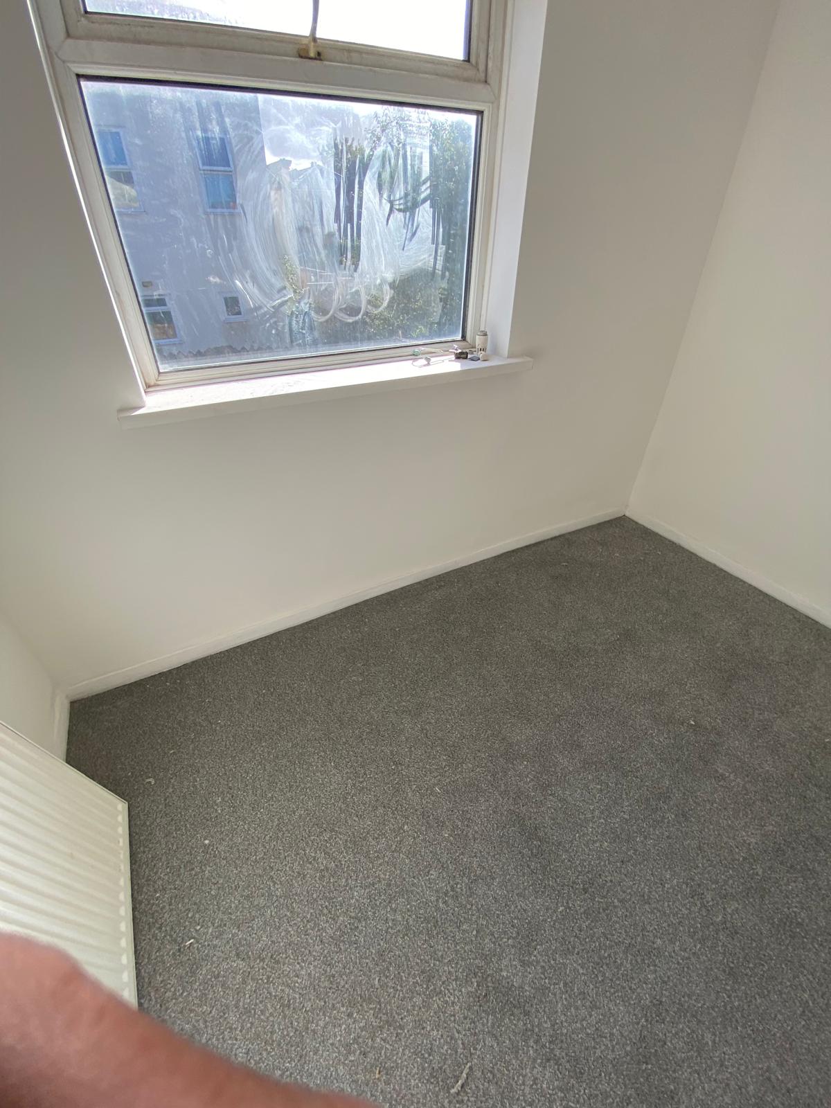 House in Birkenhead - Image 5