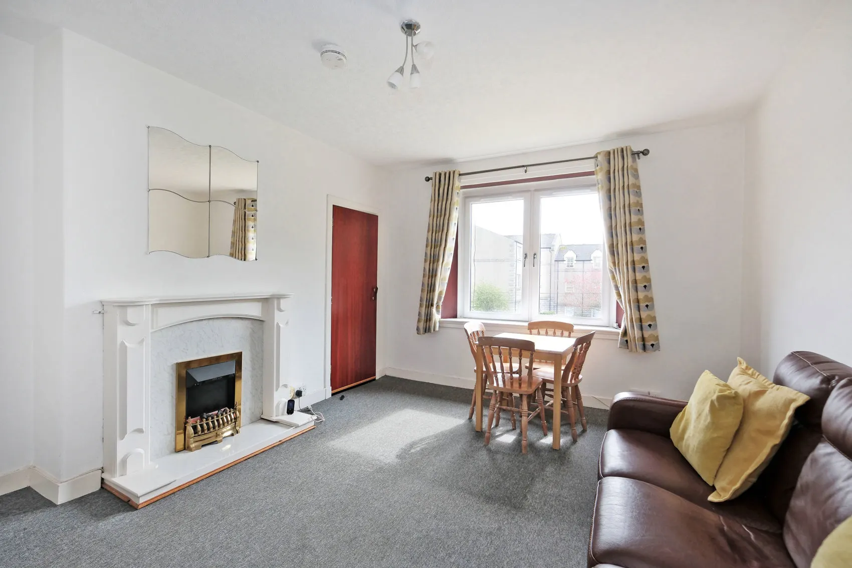 Flat in Aberdeen - Image 3