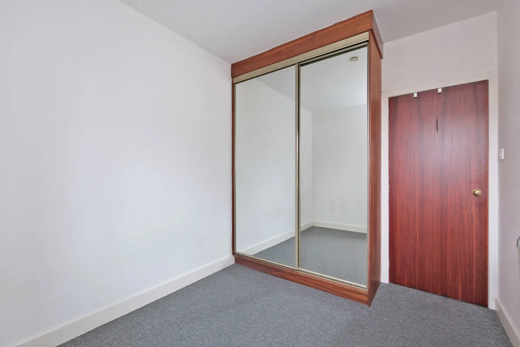 Flat in Aberdeen - Image 9