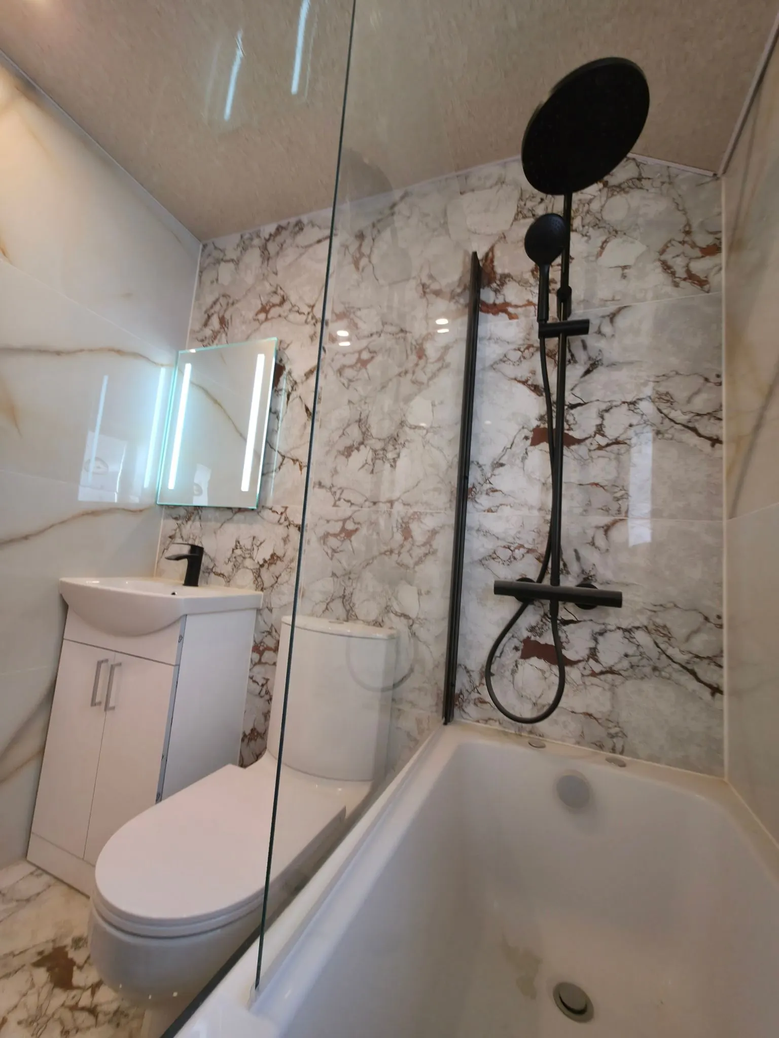 House in Swansea - Image 2