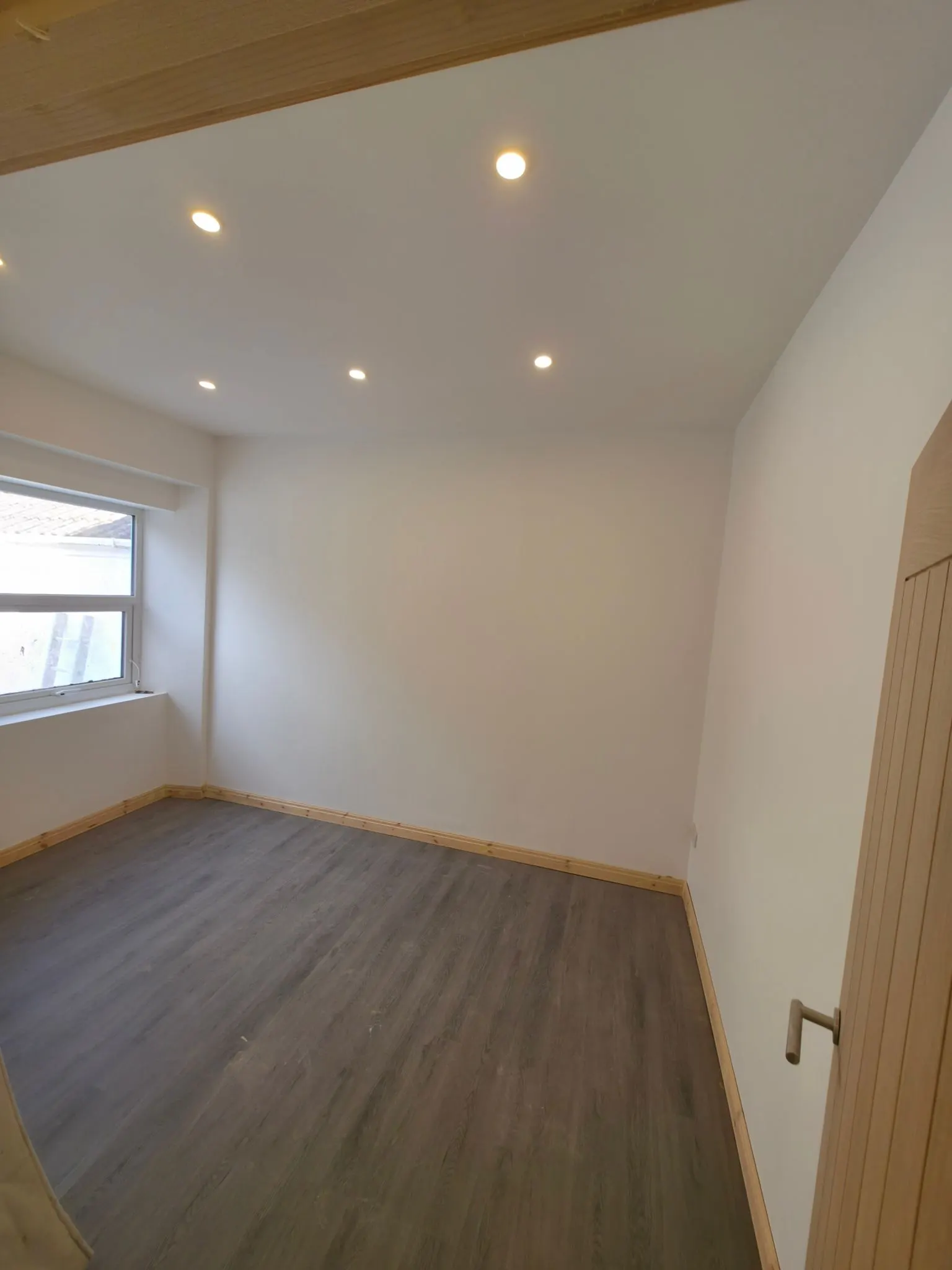 House in Swansea - Image 3