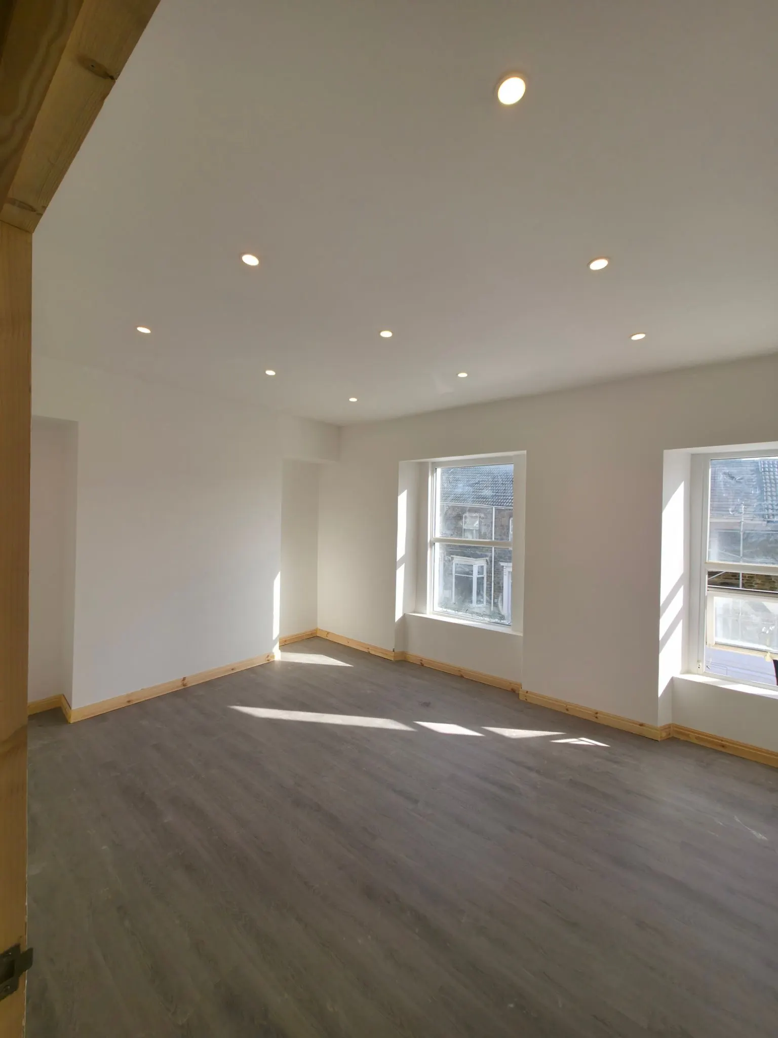 House in Swansea - Image 4