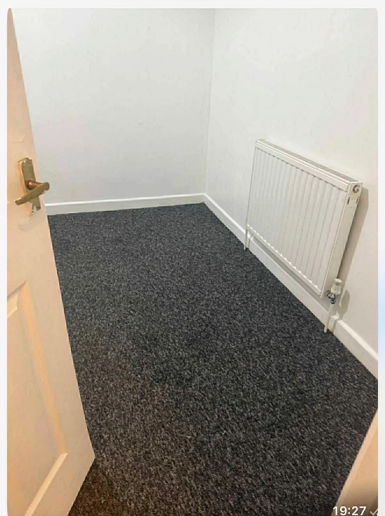 House in Stoke-On-Trent - Image 4