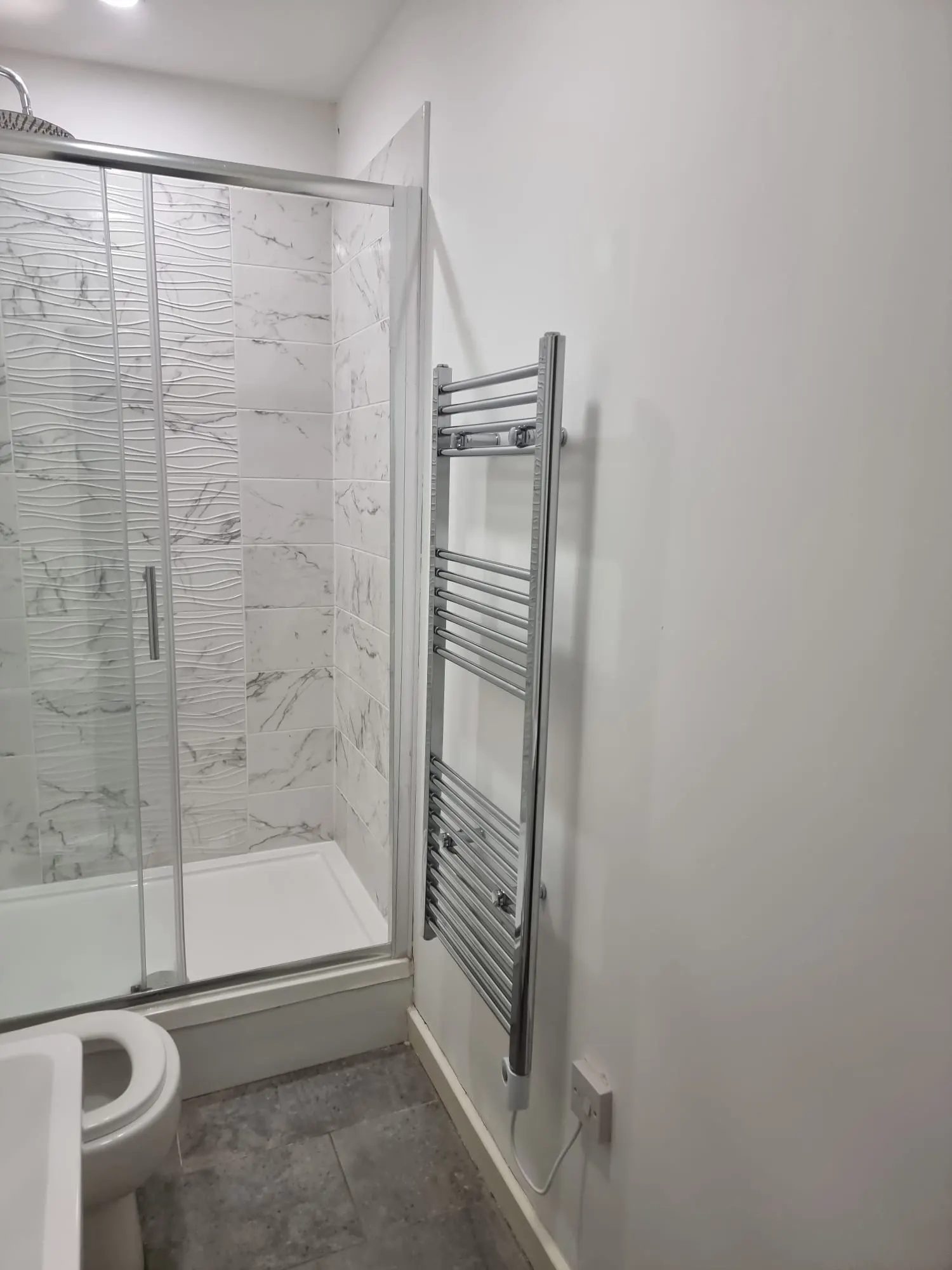 Flat in Gloucester - Image 2