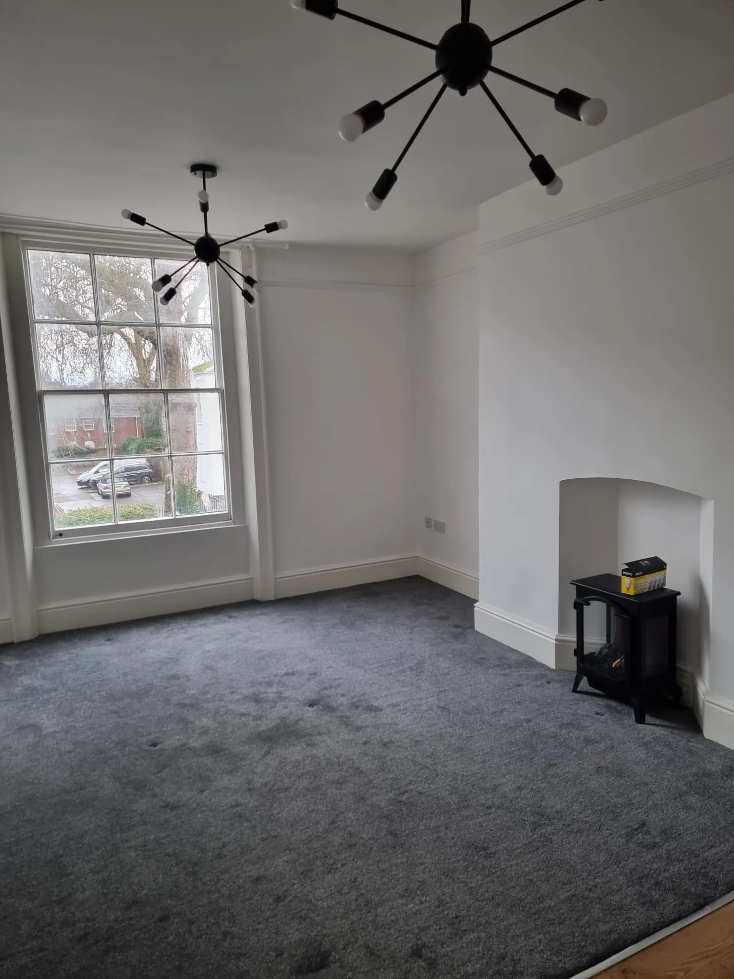Flat in Gloucester - Image 3