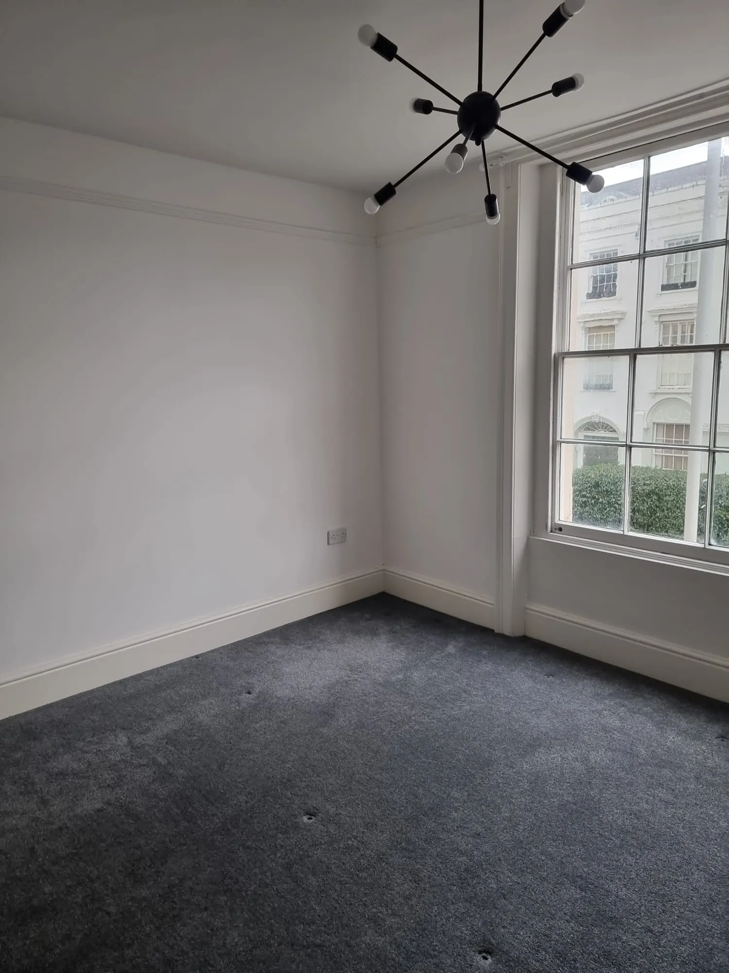 Flat in Gloucester - Image 5