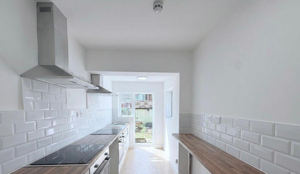 House in Greenford - Image 3