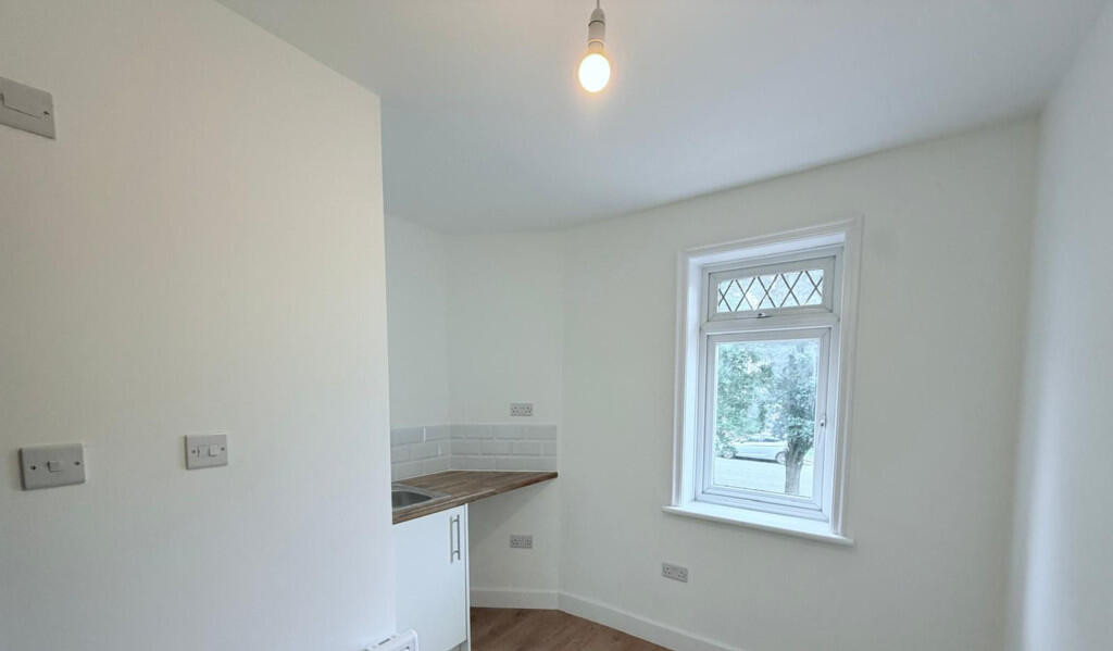 House in Greenford - Image 10
