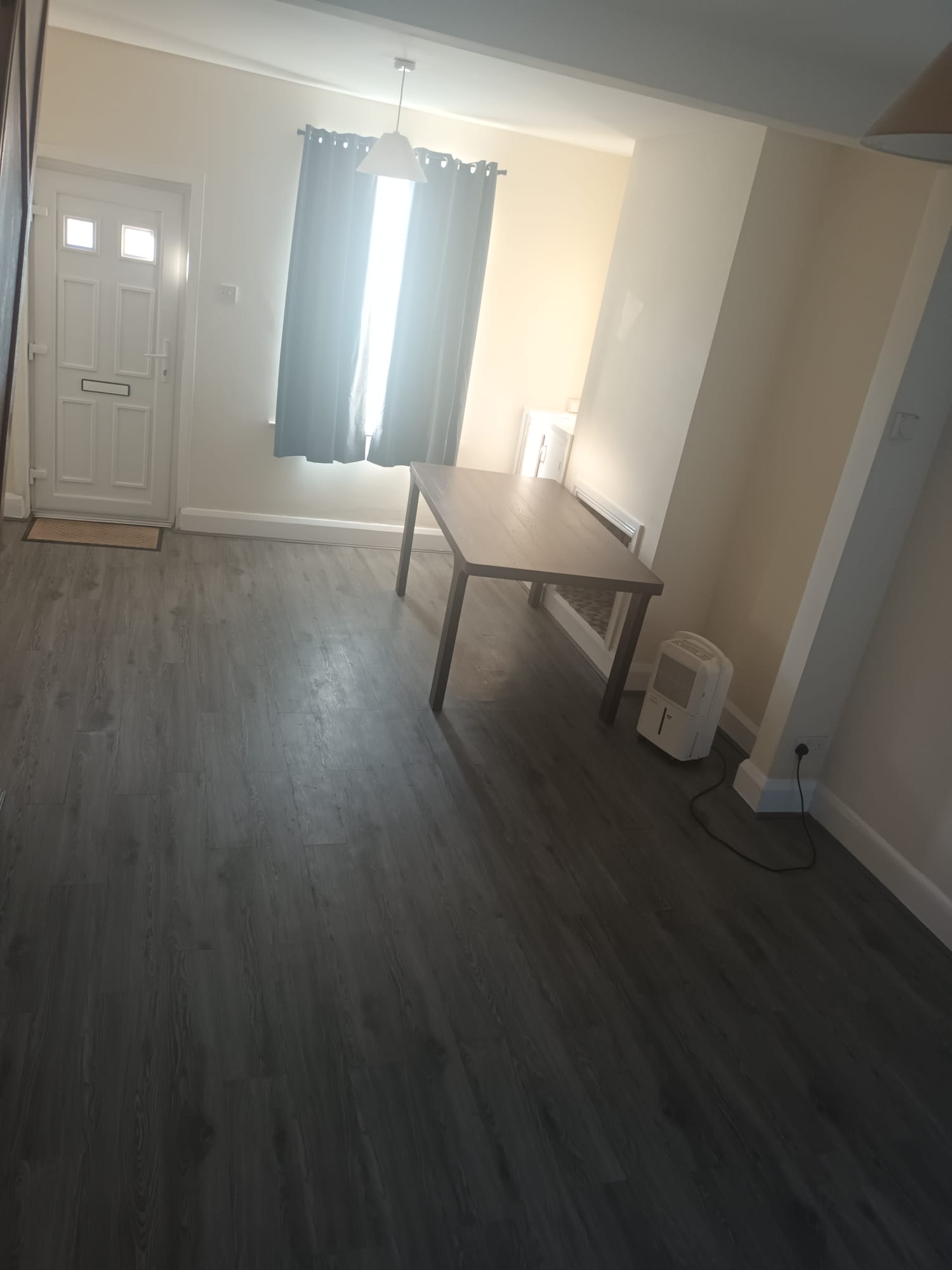 Flat in Burton-On-Trent - Image 6