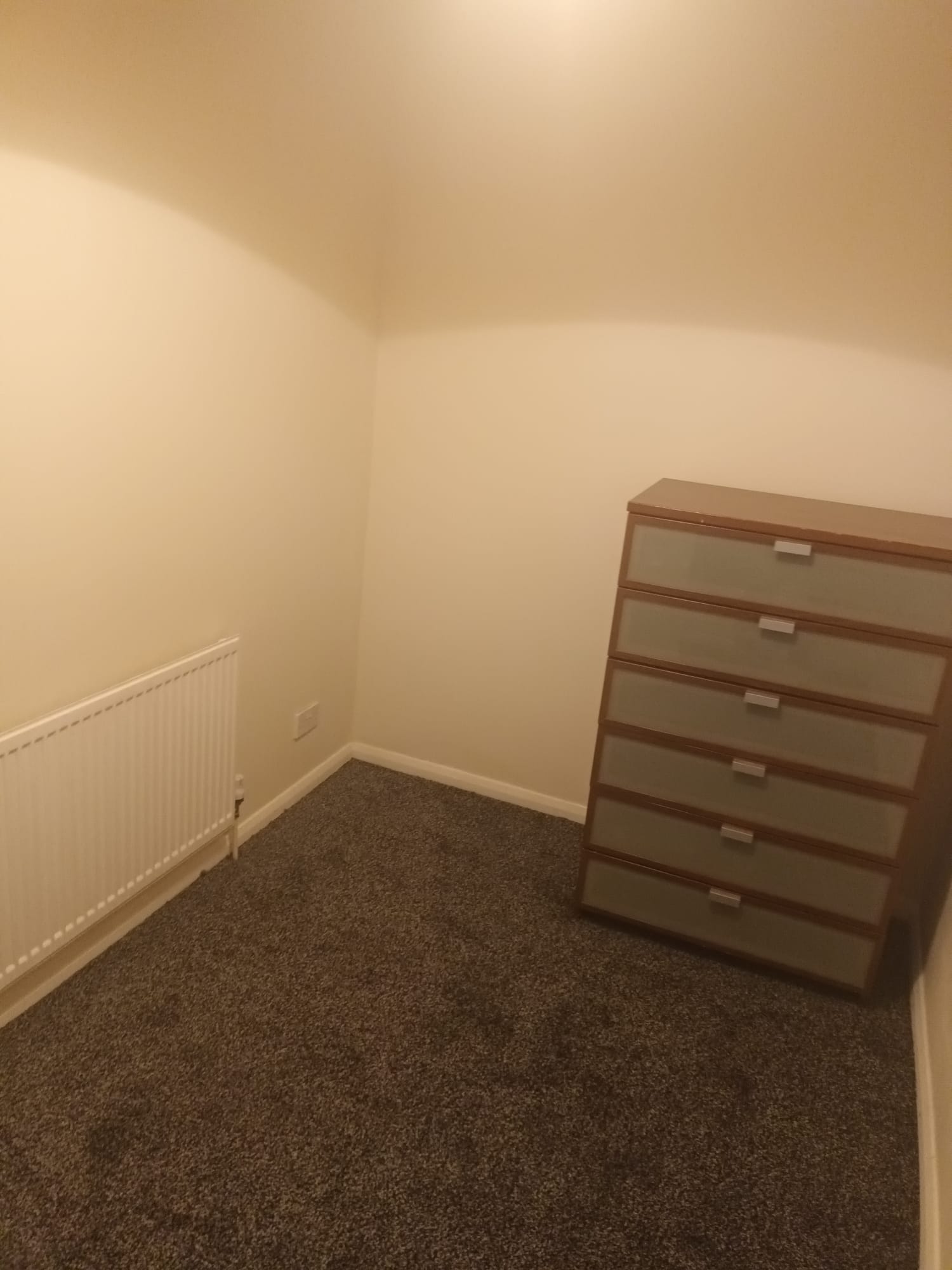 Flat in Burton-On-Trent - Image 8