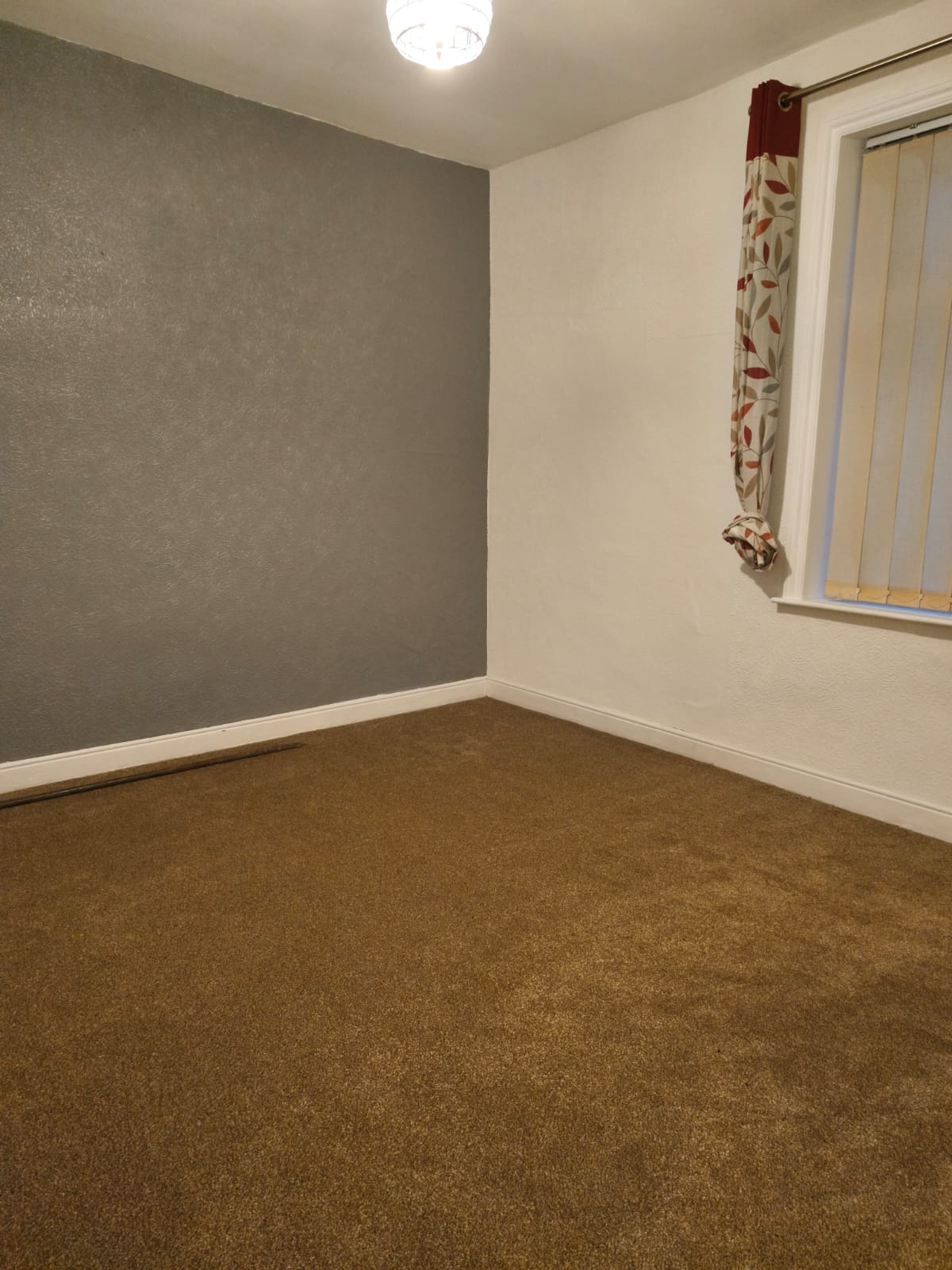 House in Burnley - Image 7