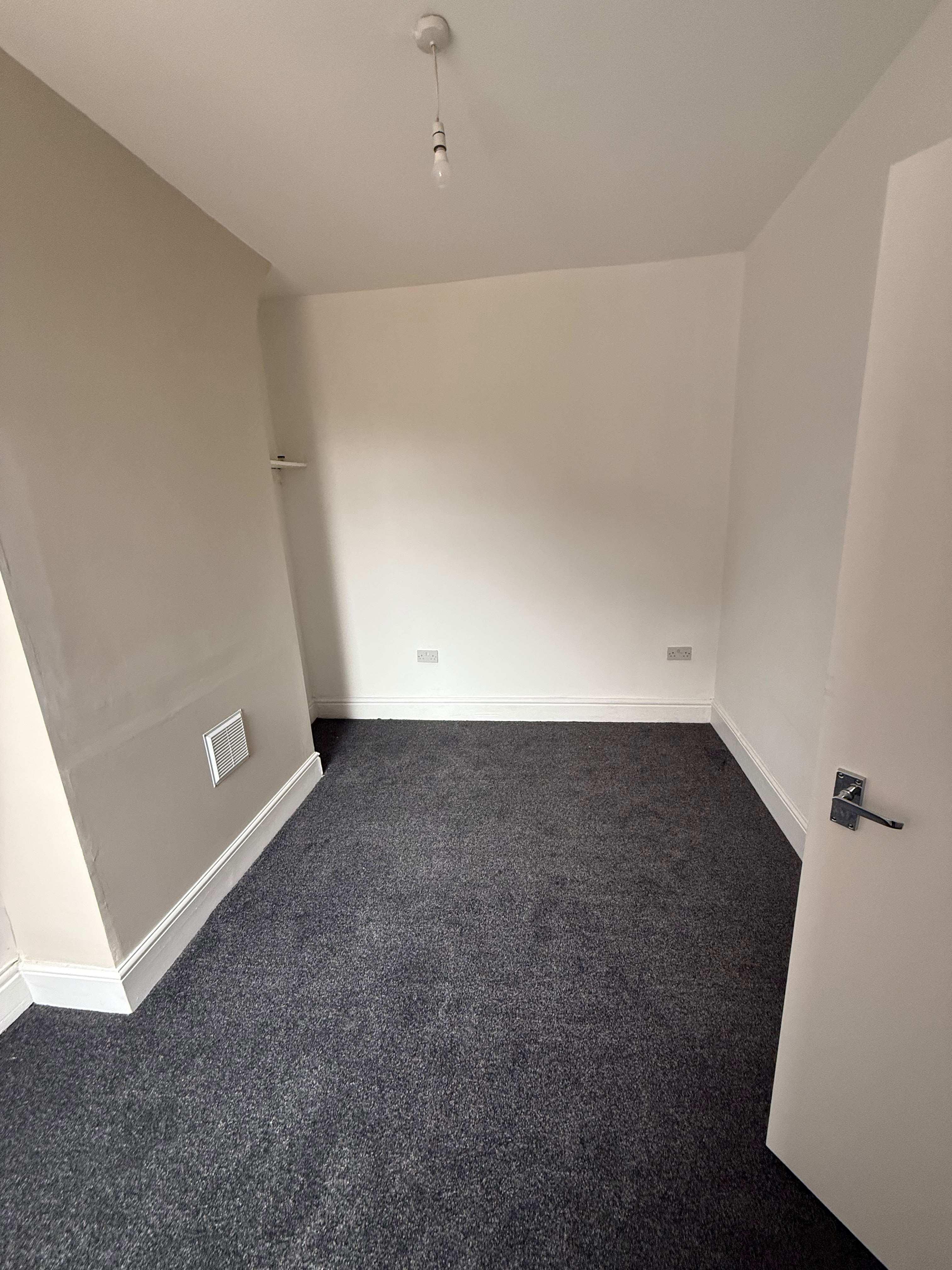 House in Liverpool - Image 4