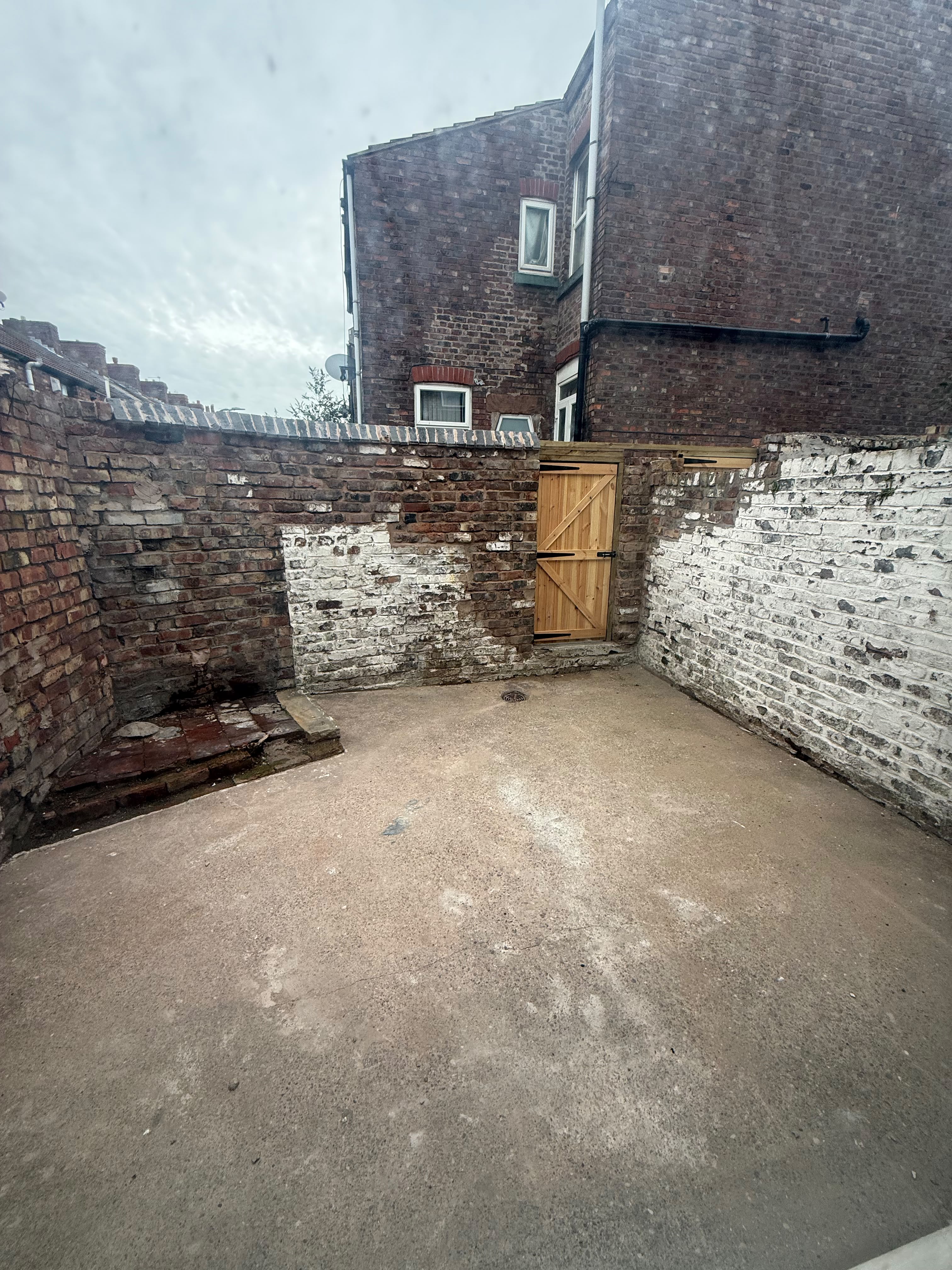 House in Liverpool - Image 12