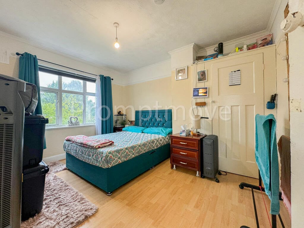 House in Luton - Image 5