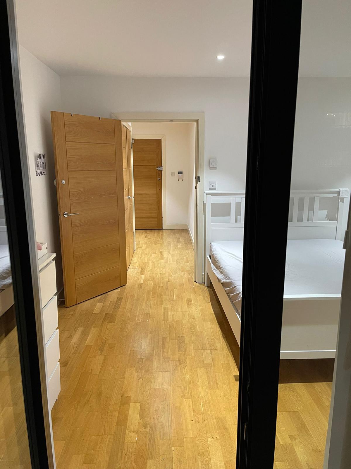 London - Image 18