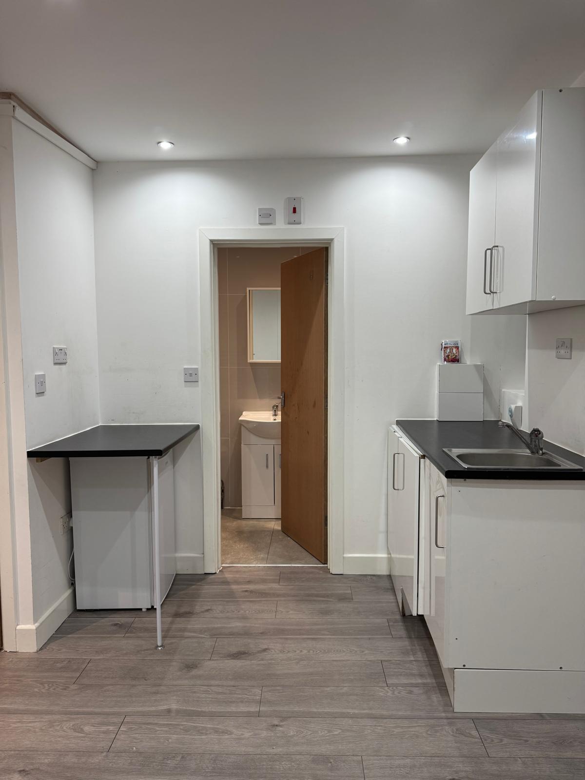 House in London - Image 4