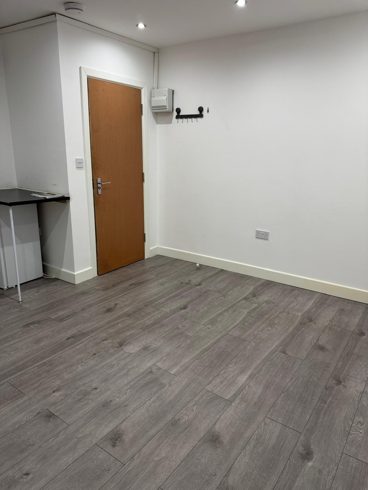 House in London - Image 8