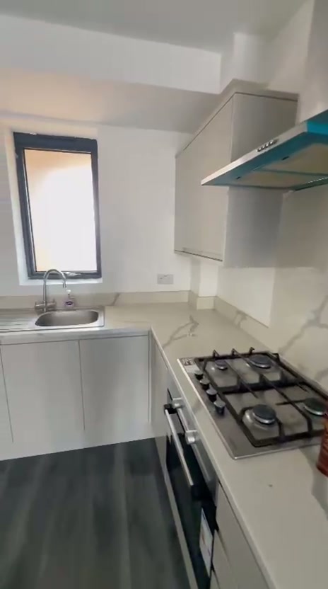 Flat in London - Image 5