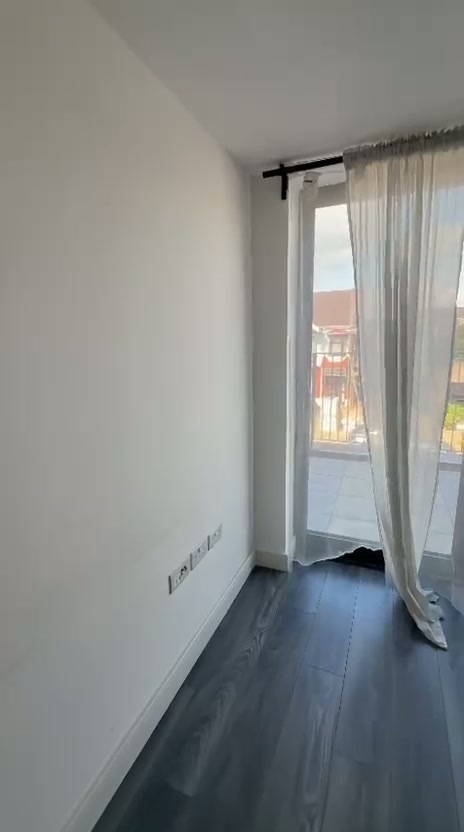 Flat in London - Image 6