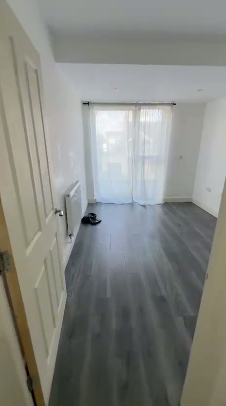 Flat in London - Image 9