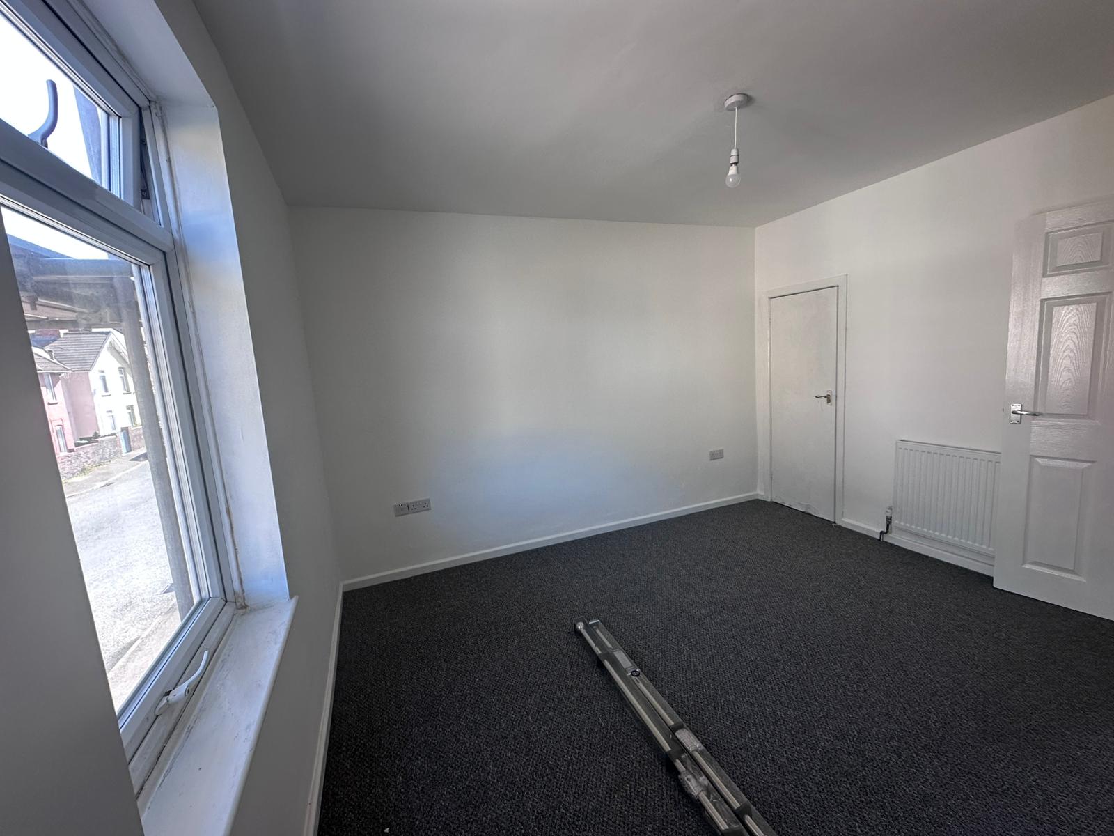 House in Nottingham - Image 3