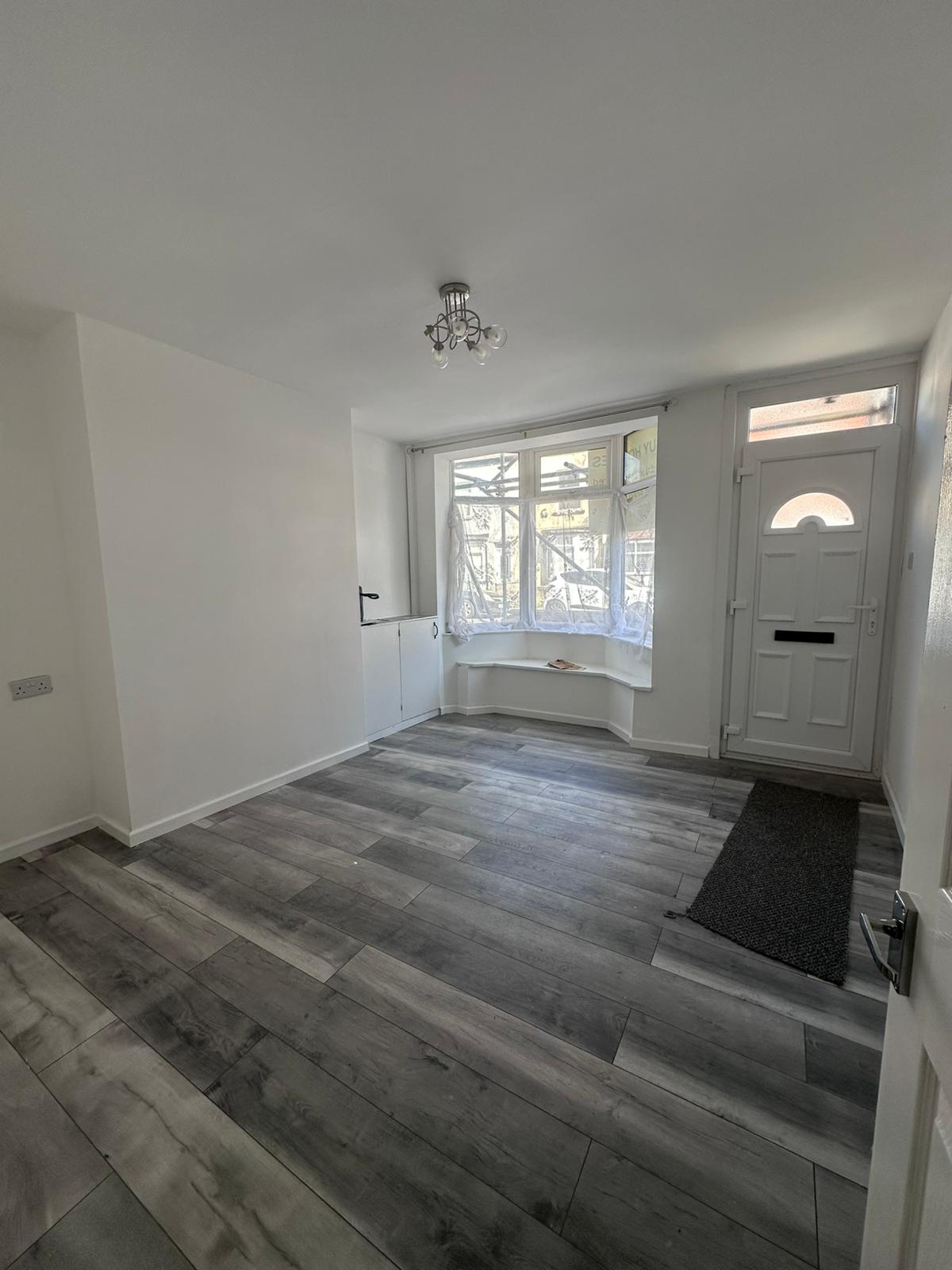 House in Nottingham - Image 5